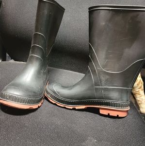 Kids Size 3 Rainboots - black